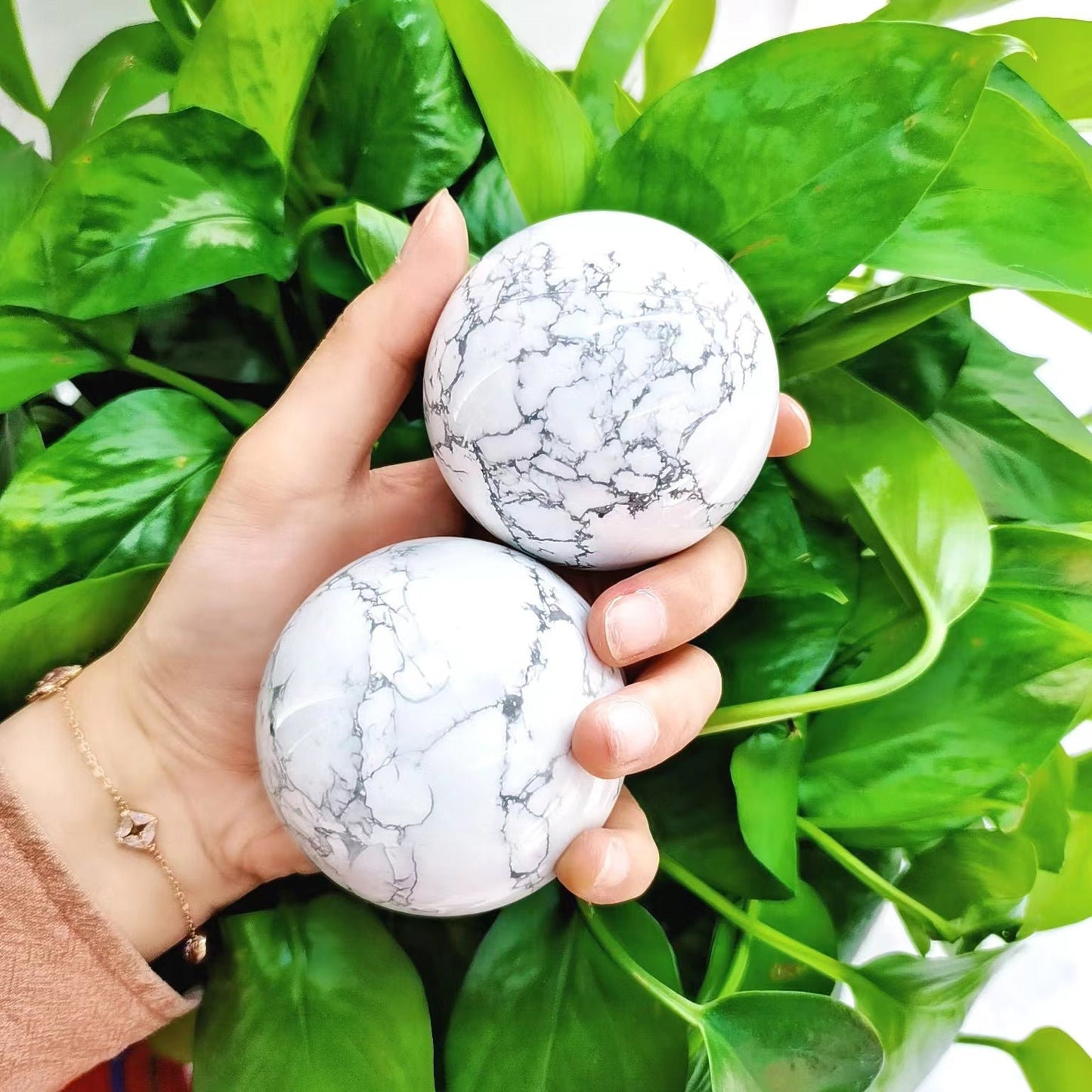 Howlite Spheres