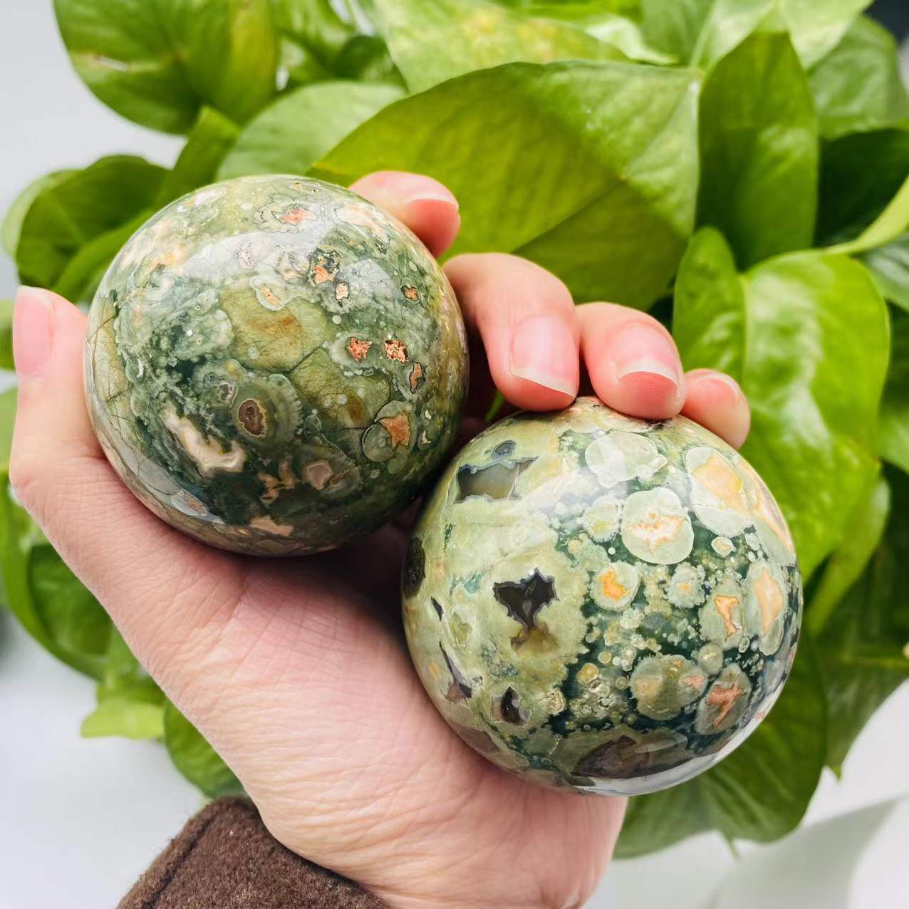Rhyolite Spheres